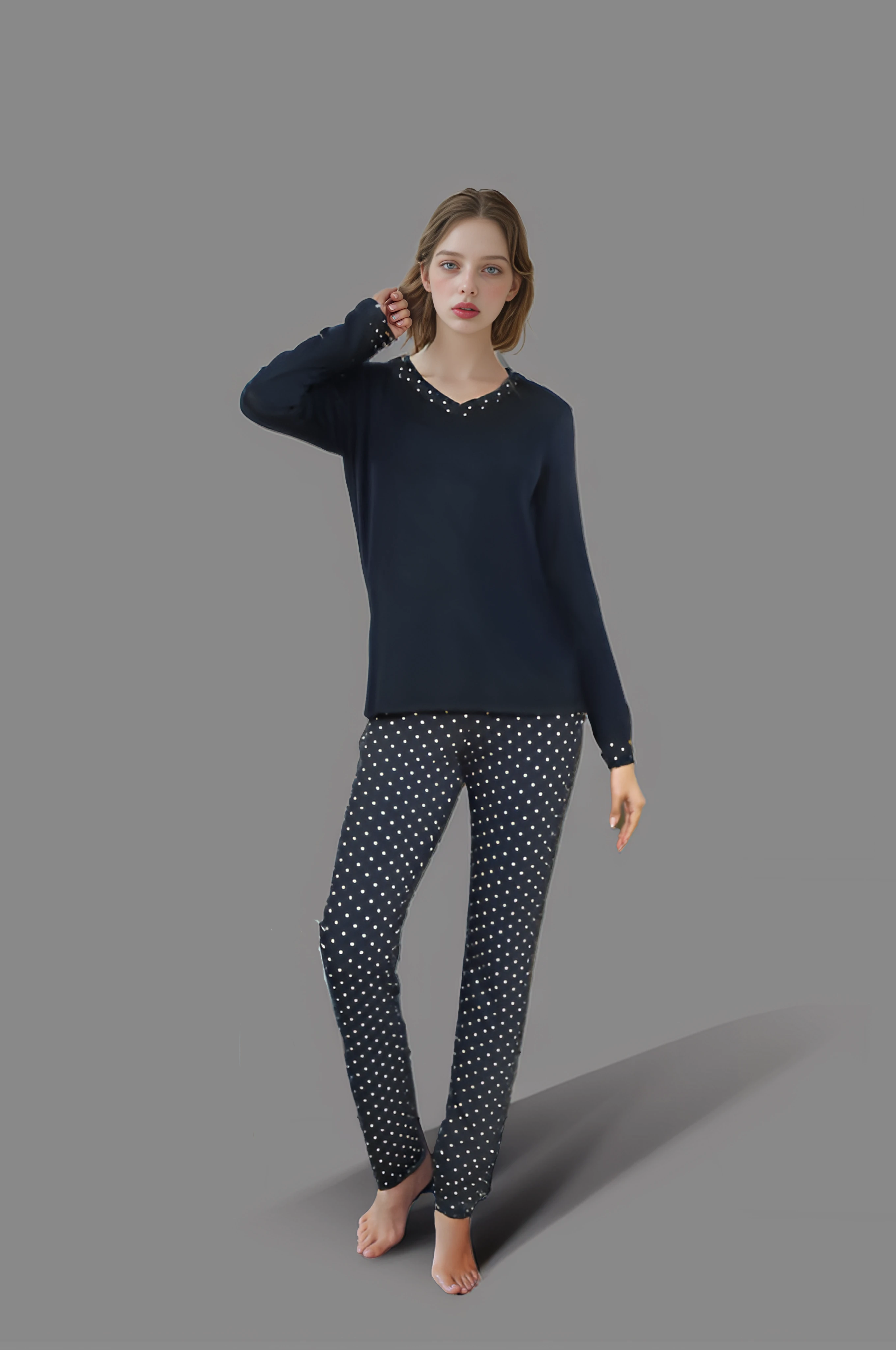 Kadın V Yaka Puantiyeli Uzunkol Pijama Takımı C840-251